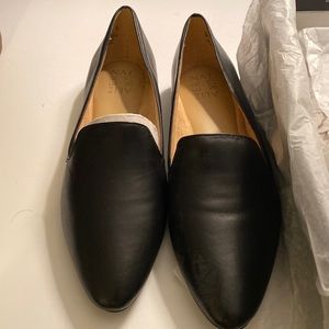 Naturalizer flat black shoes